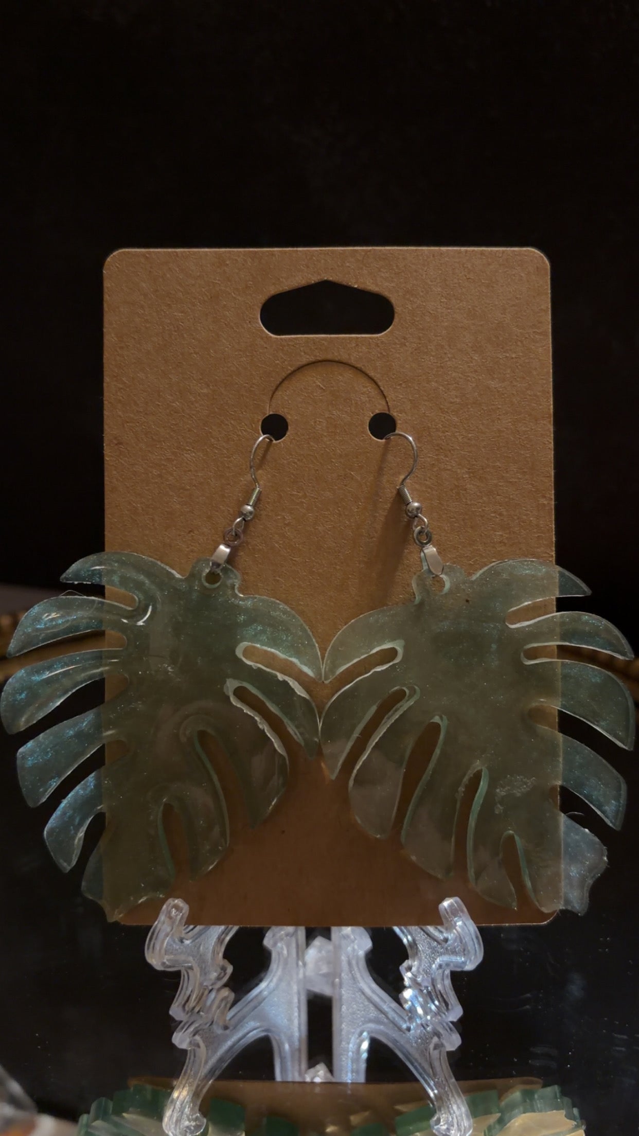 green plant earrings