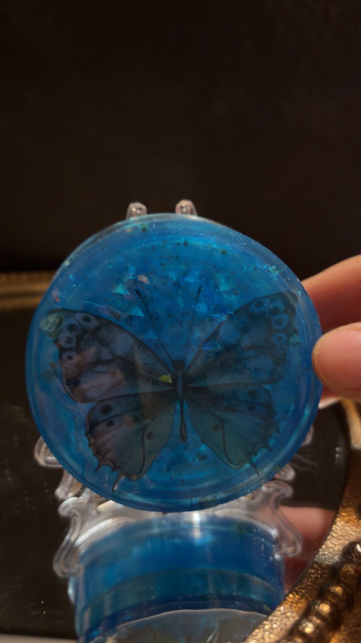 herb grinder with butterfly