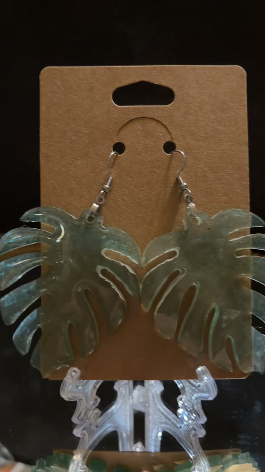 green plant earrings